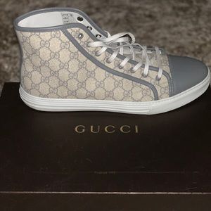 Gucci men authentic sneaker.